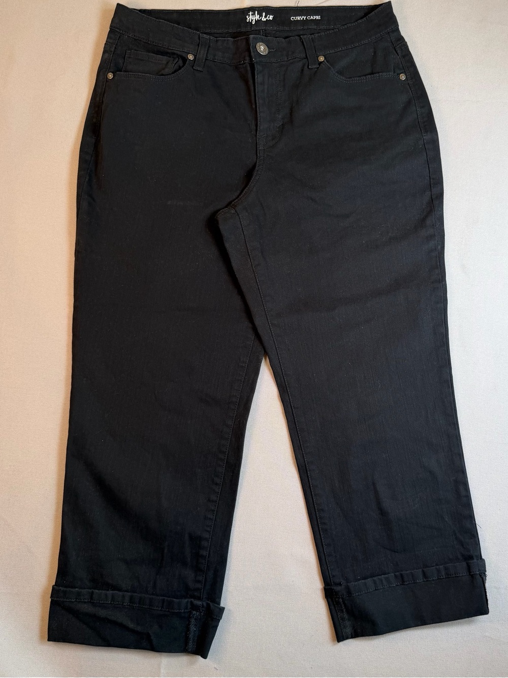 Style & Co. Women’s sz10 Black Curvy Capri Pants Stretch Cuffed Hem